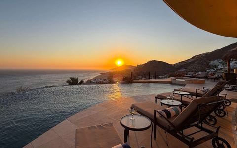 Pedregal Oceanfront Home · Infinity Pool & Hot Tub — Cabo San Lucas, Baja California Sur