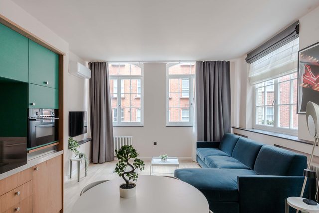 Chic 1BR Soho Flat | AC | Brewer St | Sleeps 4