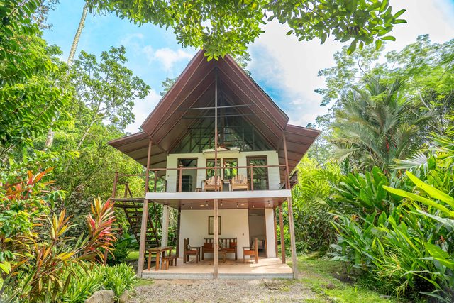 Beach Stroll, Fiber WiFi, AC: Casa León — Talamanca, Limón Province