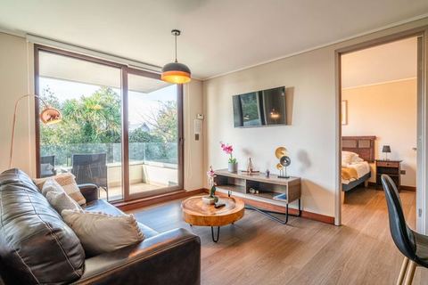HOM 2-bed on the lakefront · Terrace and parking