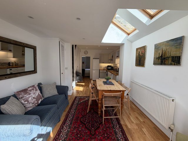 Modern and Comfortable Stay in Cambridge