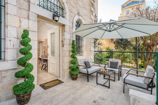 Authentic Jerusalem Home Mamilla Old City walk — Jerusalem, Jerusalem