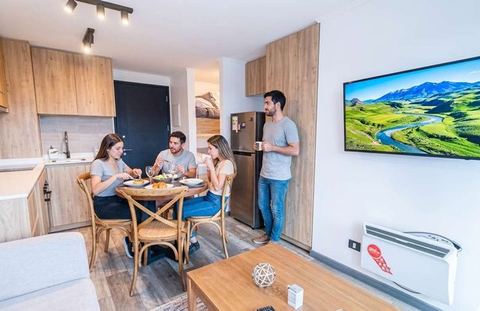 Lakeview Terrace Apt w/ Parking, Near Puerto Varas