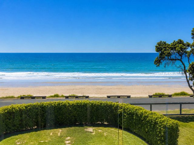 Best Beachfront Waiheke - On Onetangi Beach