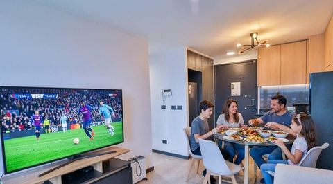 HOM 2-bed 3 min from the lake · Heated pool, gym
