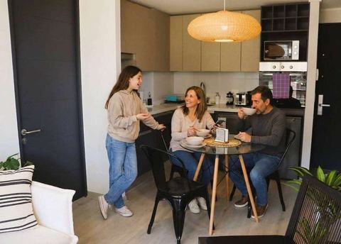 HOM 2-bed for 3 with gym · Metro Santa Lucía