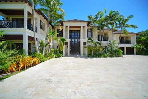 Happy Feet | Beachfront House | Pool & Spa