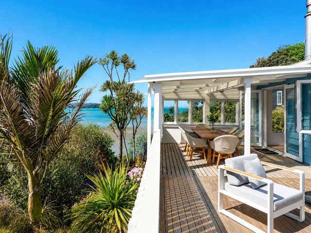 Bluebelle - Huruhi Bay Sea Views