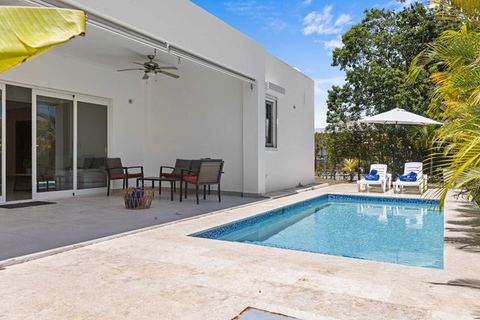 Modern 3BR Villa with Private Pool in Oasis del Lago by Vistacana Rentals