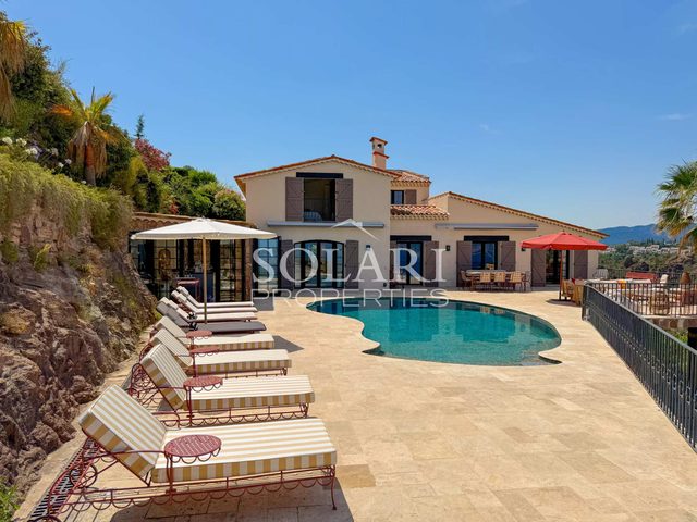 Villa with breathtaking sea view - 10 people