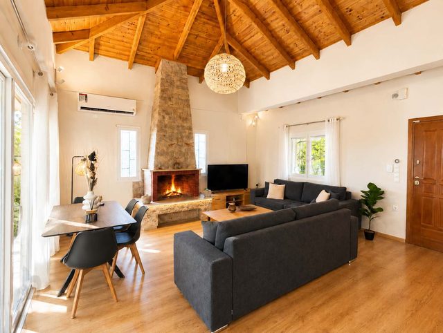 Villa Mare Lechaio - A Beachside Hideaway