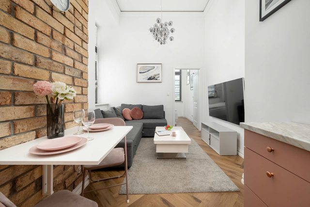 Stylish Apartment with a Desk | 2 Bedrooms