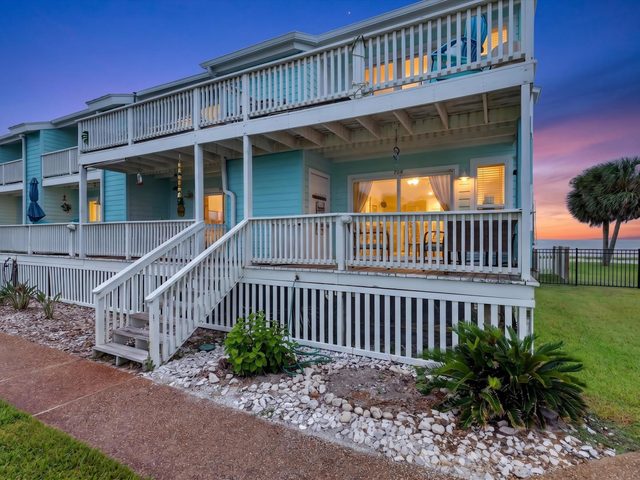 Bayfront Kontiki 708