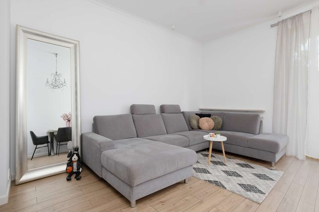 Comfortable Apartment with a Balcony Near the Airport