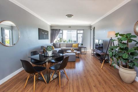 Sea Point Gem - Beautiful 2Bedr, secure parking — Cape Town, Western Cape