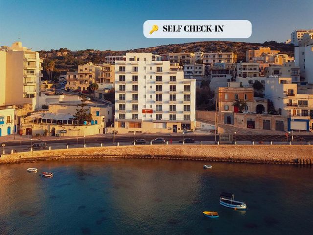 Deluxe Studio with Street View in St. Paul’s Bay