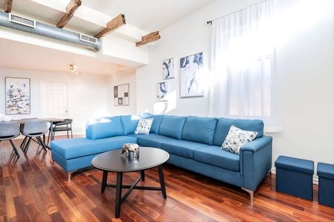 Le Plateau Apartment Near La Fontaine Park & Metro
