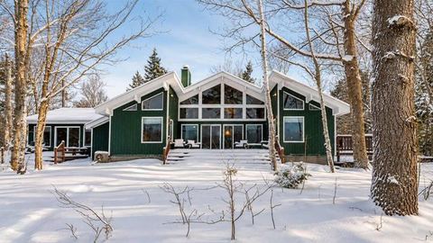 Lakefront Retreat | Berkshires Escape