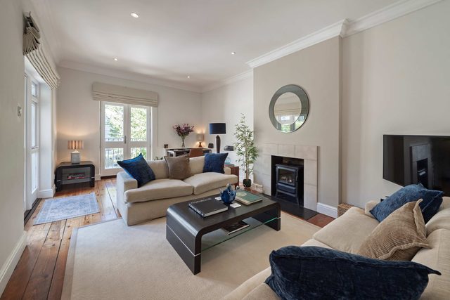 2 bedroom Flat in Chelsea with Terrace — London, England