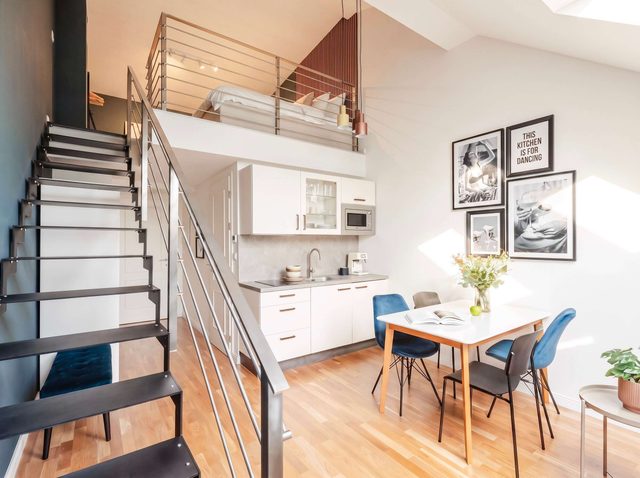 TurnKey | Two level Charles Square Apartment I