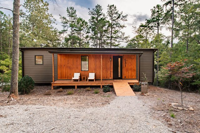 Birch & Beard | Boutique Forest Stay + Hot Tub — Young Harris, GA