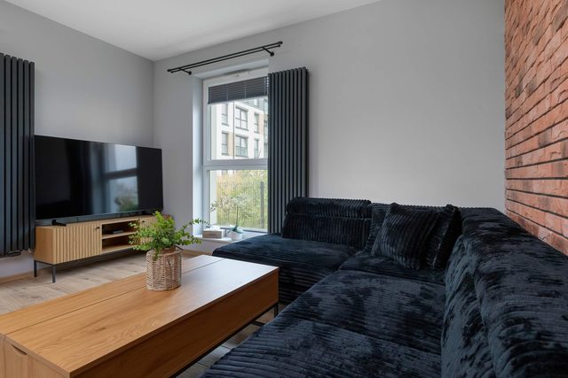 Spacious Apartment with Garden | 2 Bedrooms | Parking