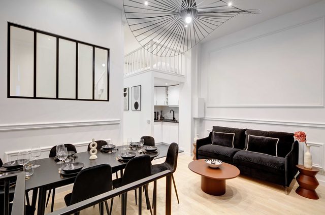 Duplex d’architecte, billard & cinéma – Nation