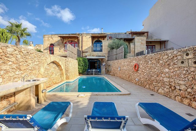 Xaghra 5BDR Farmhouse with Pool by PMI Malta — Ix-Xagħra, Ix-Xagħra