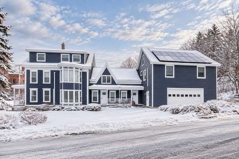 Spacious 9-BR Downtown Residence 3-Min to Okemo