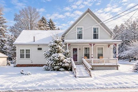 Serene 4-BR Farmhouse 5 min to Okemo