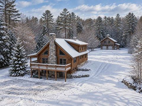 Log Cabin Retreat on Private Vermont Estate