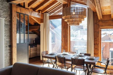 Ski-in out Duplex with Mountain Views — Courchevel, Auvergne-Rhône-Alpes