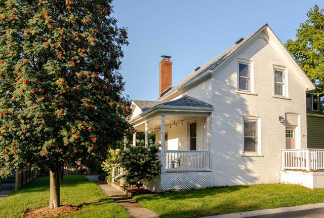 The Wild Rose - Cozy PEC Rental in Picton