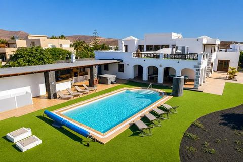 Villa Elise with private heated pool