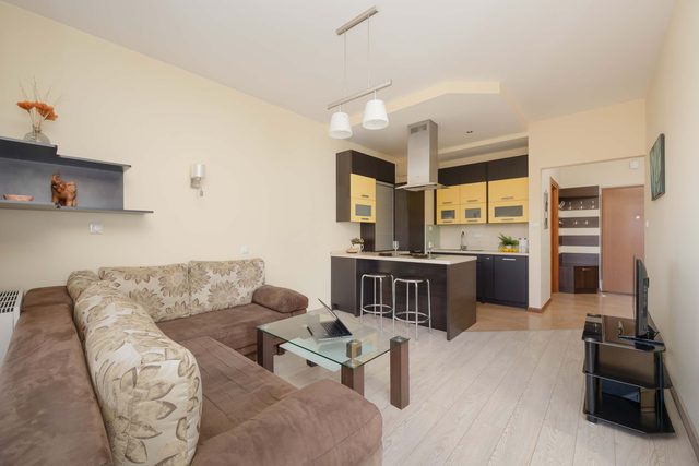Warsaw | Biały Kamień 2 | Bright apartment | Free Parking