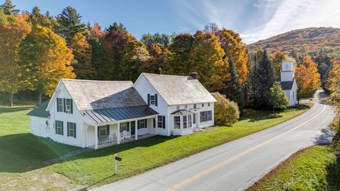 Historic 4-BR Vermont Farmhouse on 4.5 Acres