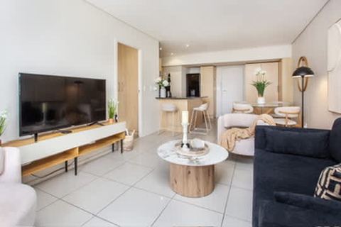 Urban City Dream 1 Bed, Pool, parking 902
