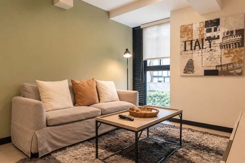 Geko | Artsy 1BR w/Balcony near Financial District