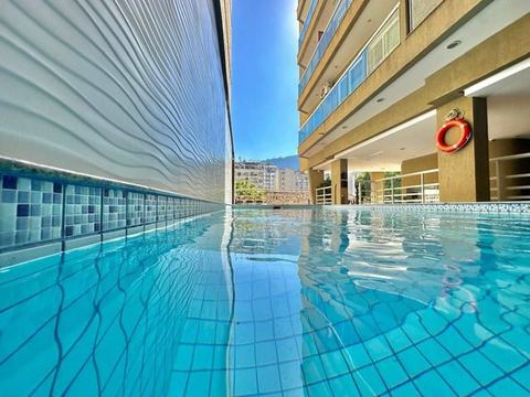 Ipanema Apartment: Pool, Balcony and park