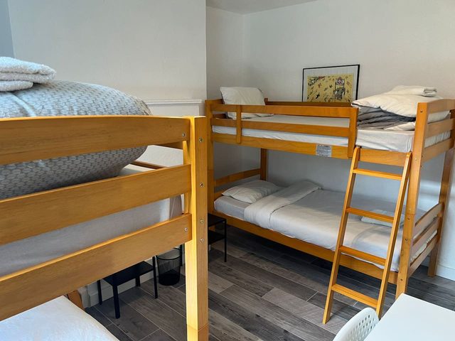 Twin room with shared bathroom in Central London | Elephant and Castle, Zone 1 — Greater London, England