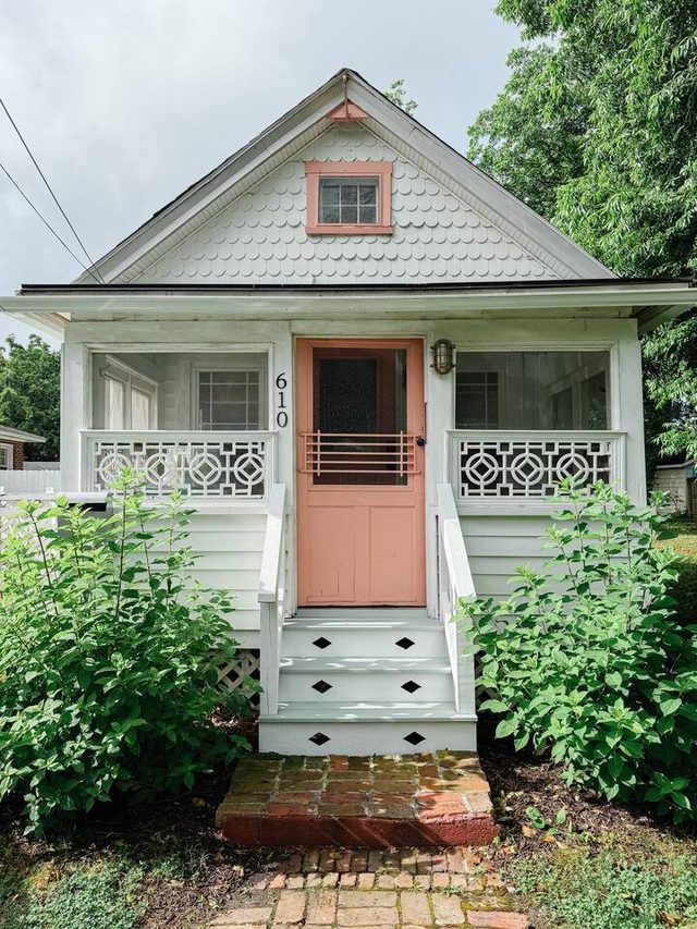 Summer Camp Tiny Cottage Walk to the beach & shops — Cape Charles, VA