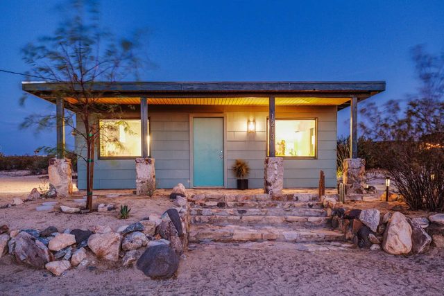 Historic Landers Retreat | Hot Tub + King Beds