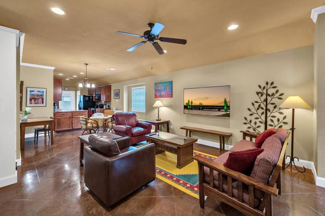Peace at Skyview - 10 minutes to downtown Waco