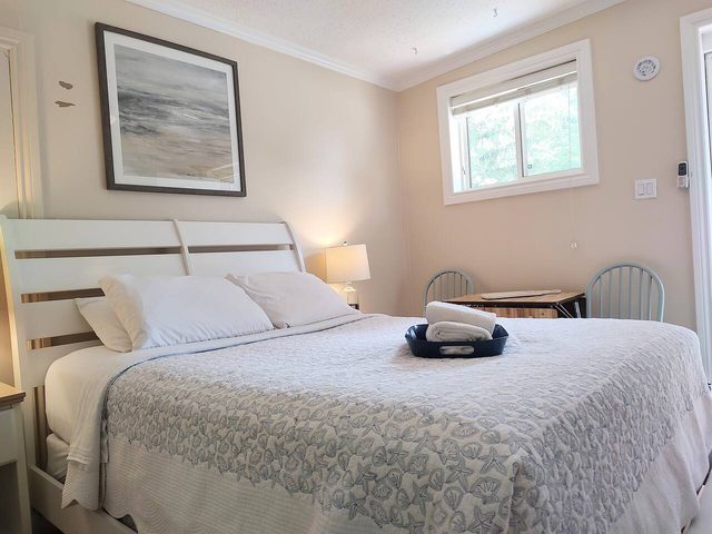 Couples beach getaway sleeps 2