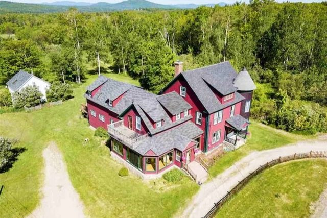 Applebrook Estate: 13BR Wedding Venue & Mt. Views — Jefferson, NH
