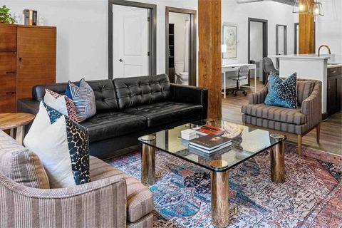 Historic Riverfront Loft/Walk to Arch & Convention — St. Louis, MO