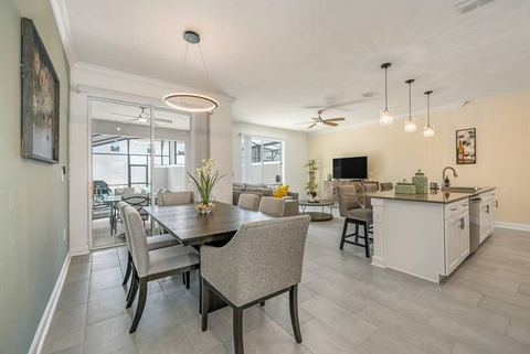 Storey Lake DREAM POOL HOME-Walk to FREE WaterPark