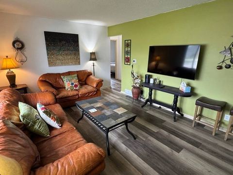 Des Moines 3Bdrm K&Q Bds quiet - finished lwr lev — Ankeny, IA