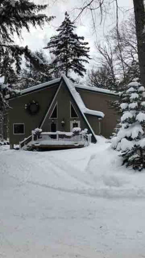 Bear Creek Lodge w/ First Lake Access — Old Forge, NY