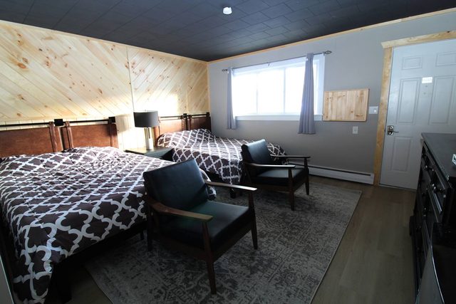 Perfect Lodge /w Gameroom Center of Hunter MT 6